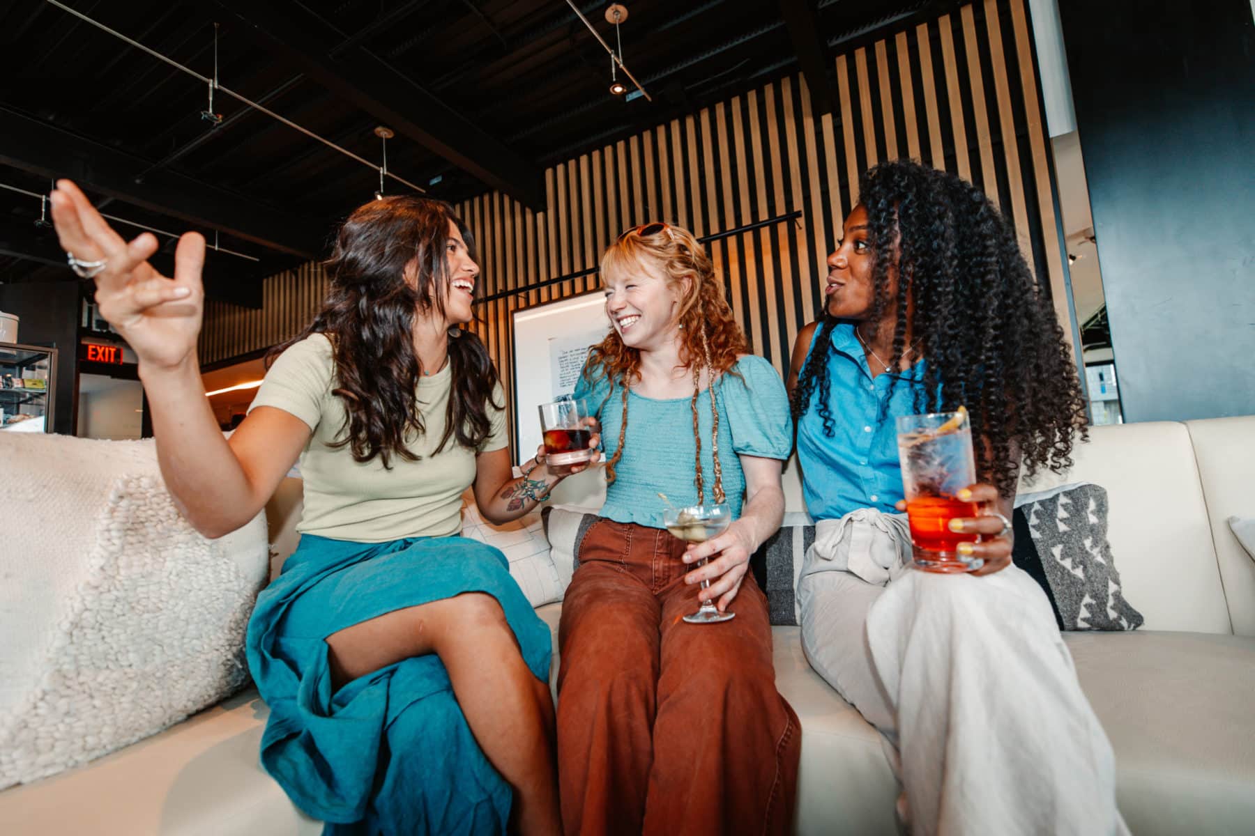3 friends enjoying drinks