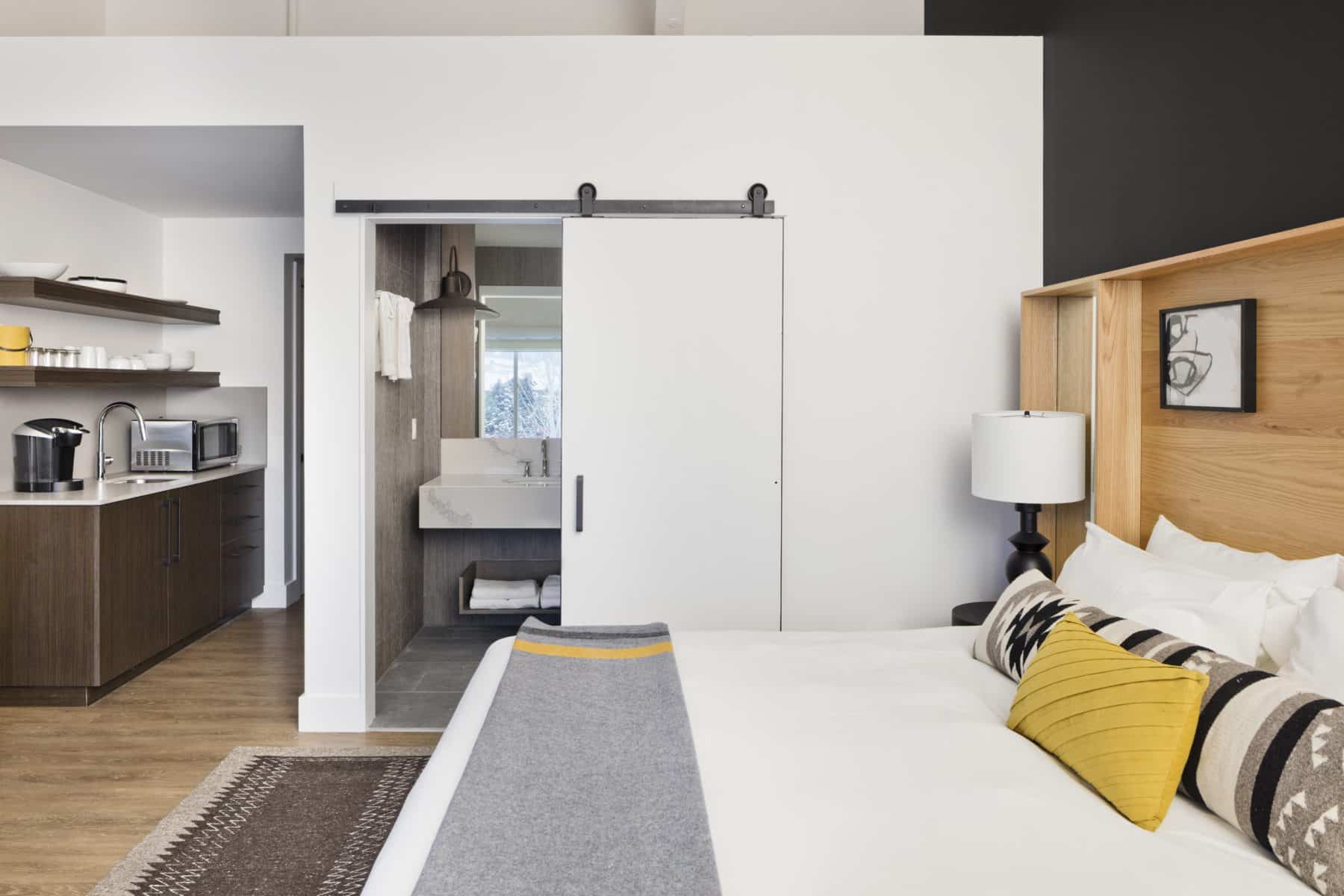 King kitchenette and bed